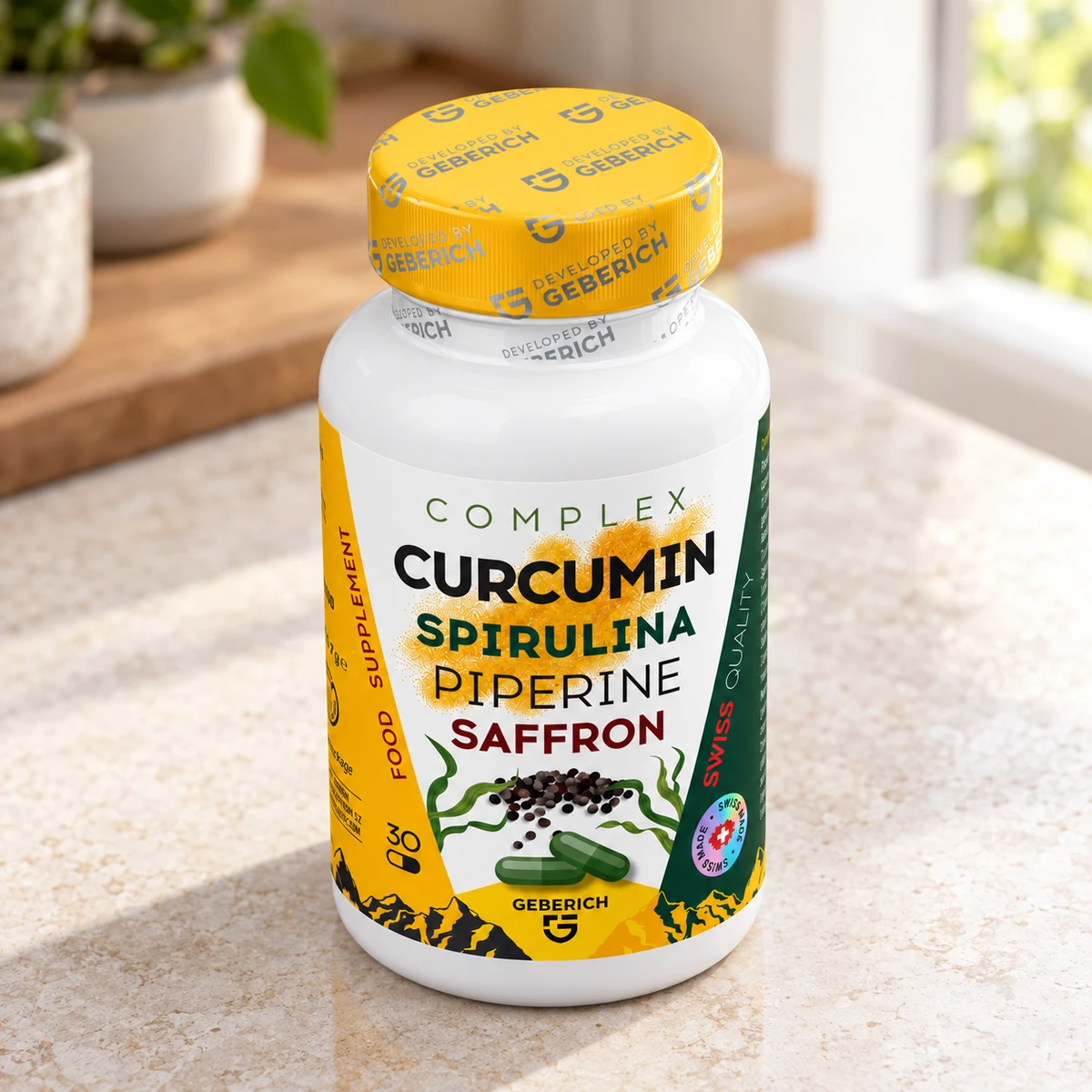 Curcumin Complex – flacone di capsule su un piano di cucina vicino alla finestra